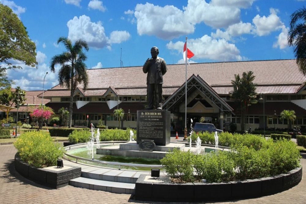 Rumah Sakit Dr. Oen Solo Baru